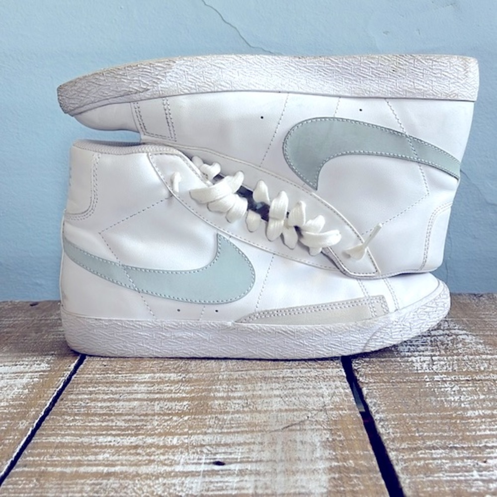 Nike | Blazer Mid White & Celestine Blue | Size 6Y